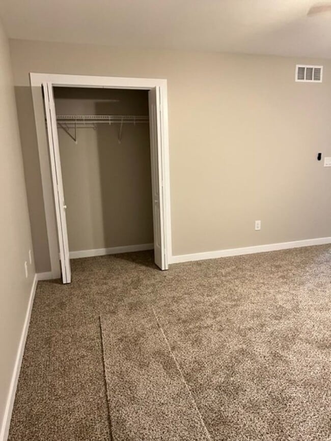 Building Photo - 1805 Dainesway Dr