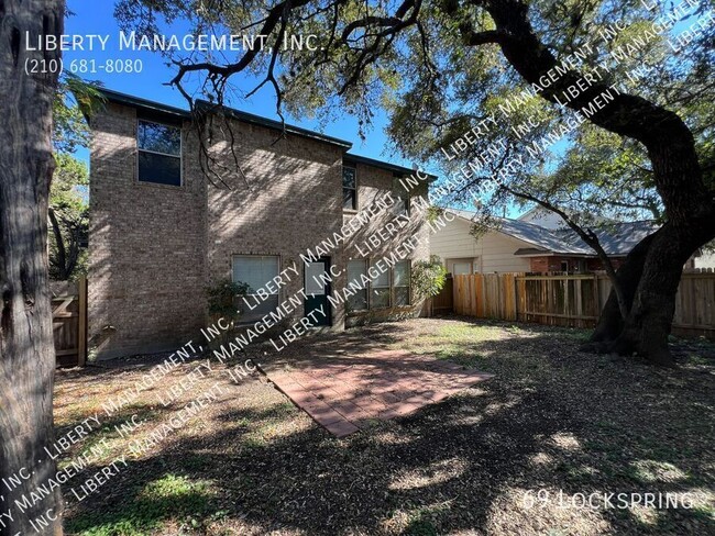 Building Photo - Fantastic 4 Bedroom, 2.5 Bath Home in a Ga...