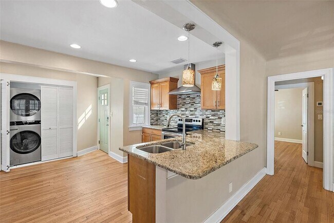 Building Photo - 769 Kirkwood Terrace N