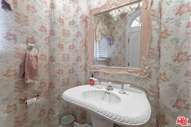 Building Photo - 4548 Ellenboro Way