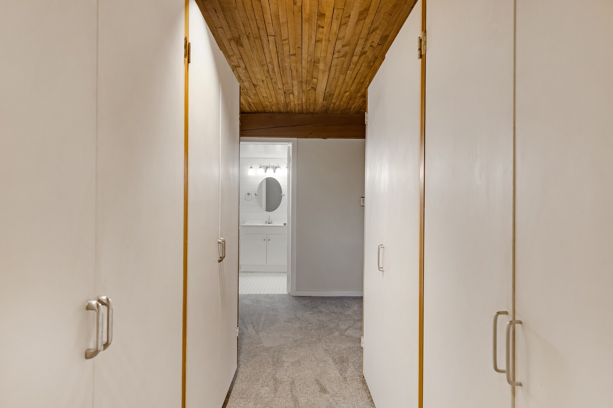 Building Photo - 122 Redrock Dr
