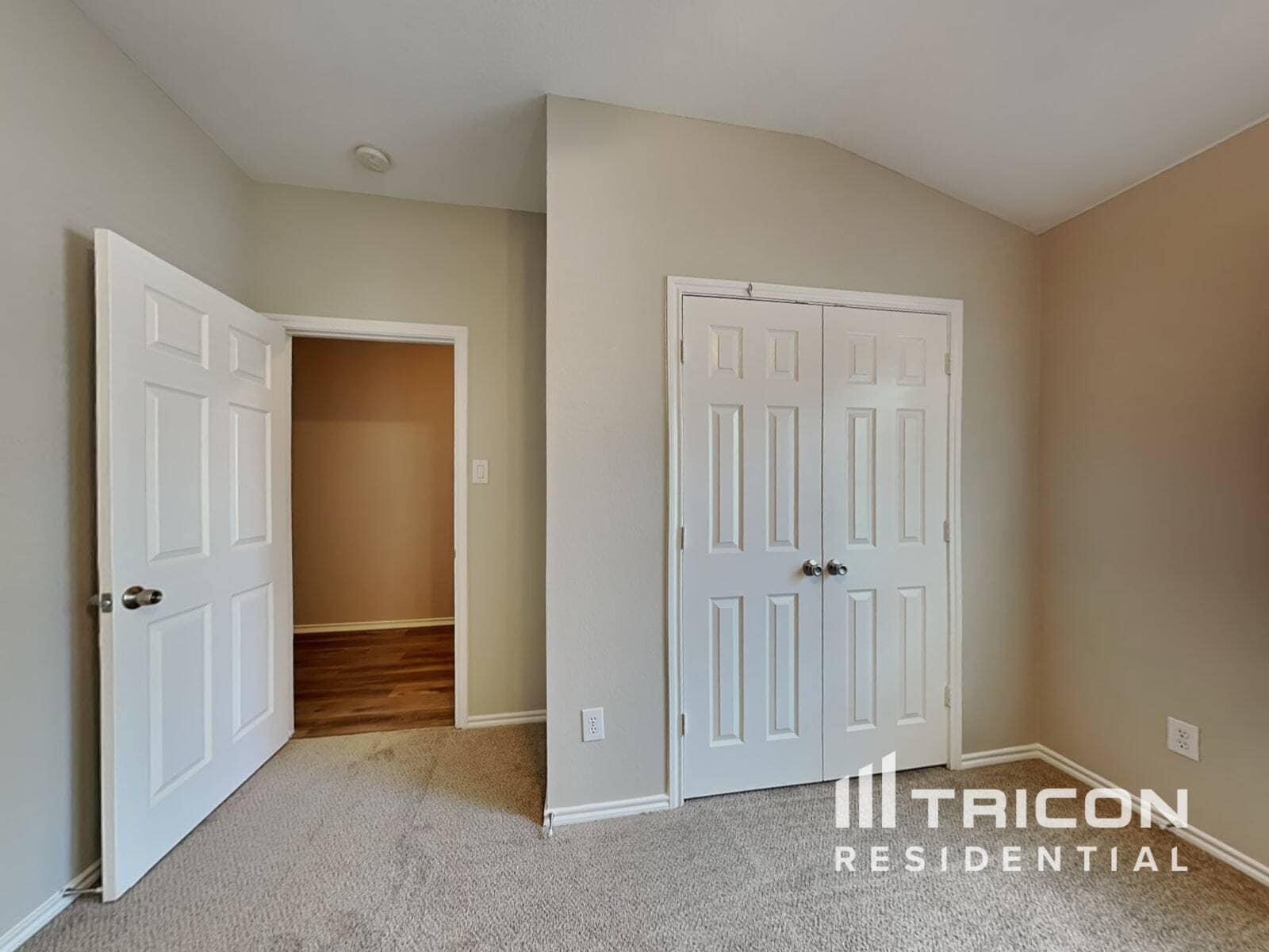 Building Photo - 1107 Longhorn Ln