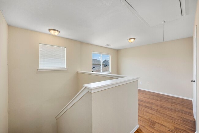 Building Photo - 6158 Settlers Lake Cir E