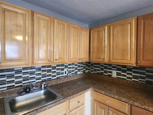 Building Photo - 28 Prescott Rd