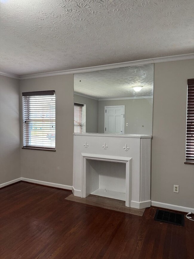 Building Photo - Updated 1 Bedroom in Bexley/Berwick Area