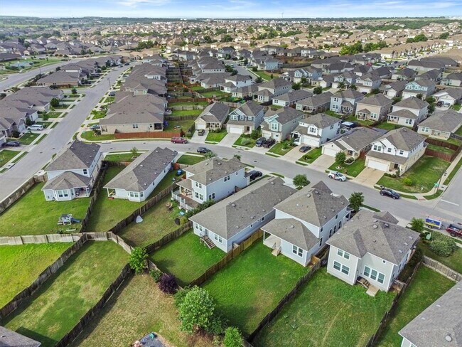 Building Photo - 124 Oakstone Dr