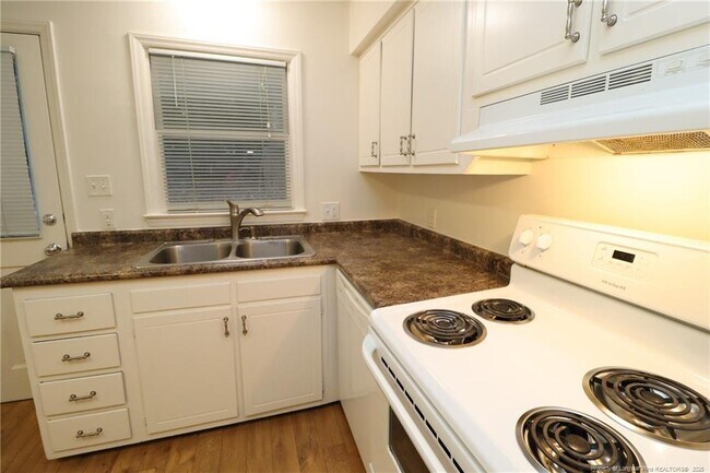 Building Photo - 6116 Deerwood Pl