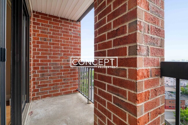 Building Photo - 15 N Beacon St