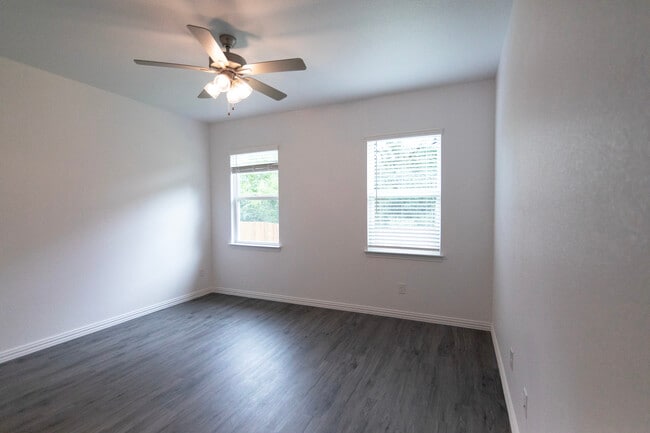 Building Photo - 3620 Hawker Wy
