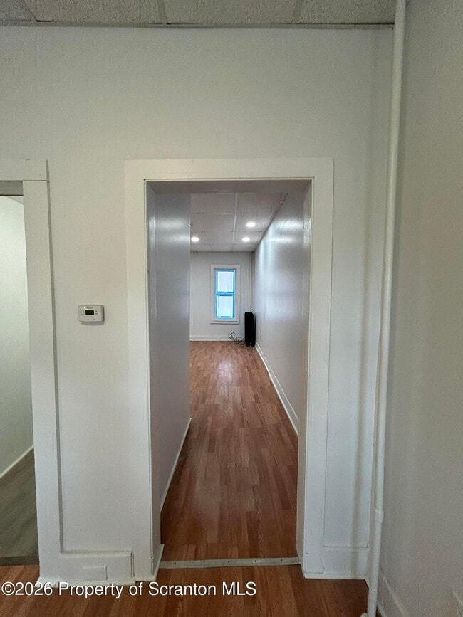 Building Photo - 210 N Bromley Ave