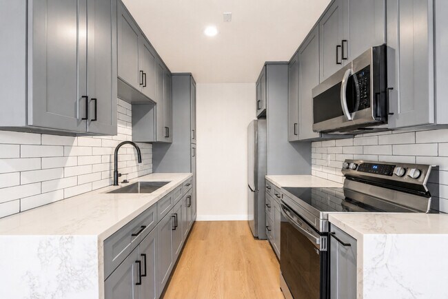 Building Photo - 3525 Jasmine Ave