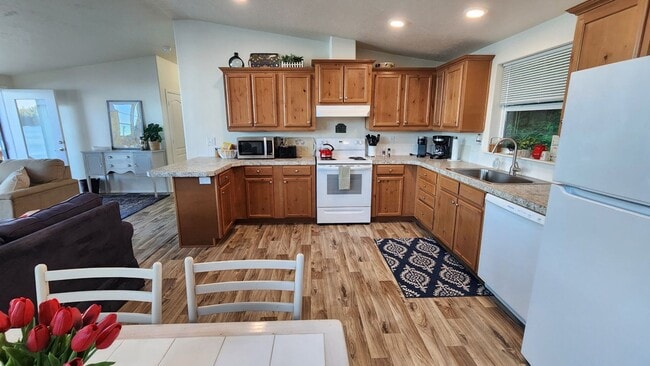 Building Photo - WATER FRONT HOME FULLY FURNISHED ALL INCLU...