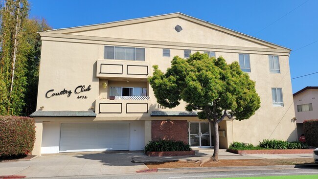 Front of building - 1120 Arizona Ave