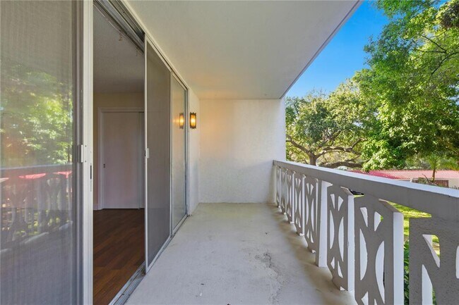 Building Photo - 2630 Pearce Dr