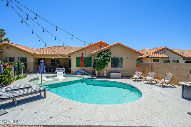 Building Photo - 5638 E Helena Dr