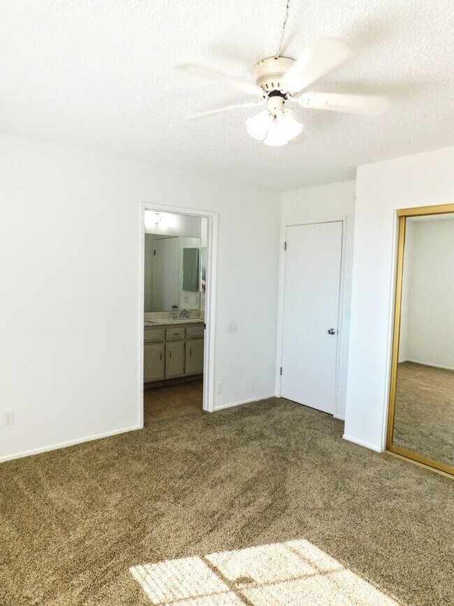 Building Photo - 2 Bedroom with a view