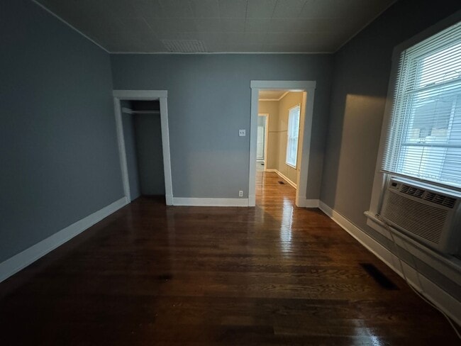 Building Photo - 1354 N Olney St