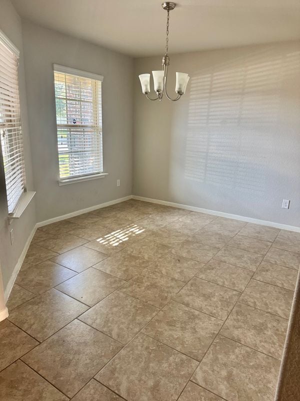 Building Photo - 8126 Carillon Way