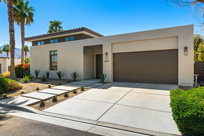 Building Photo - 57887 Salida del Sol