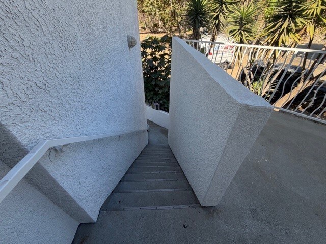 Building Photo - 3709 Las Flores Canyon Rd