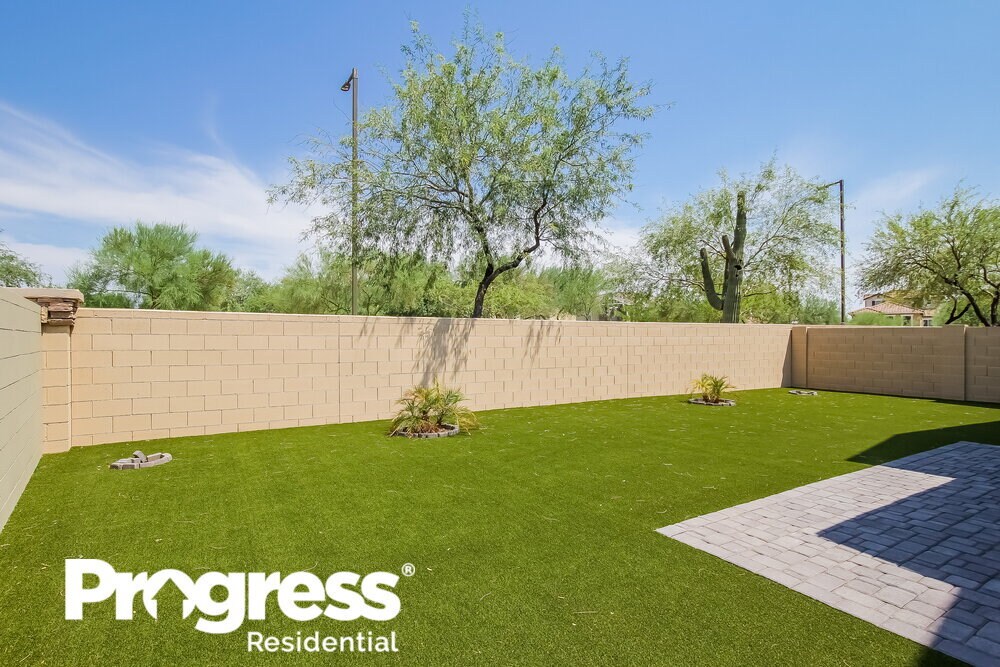 Building Photo - 34929 N 30th Dr