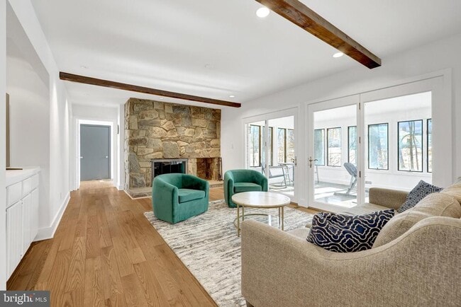 Building Photo - 9982 Blackberry Ln