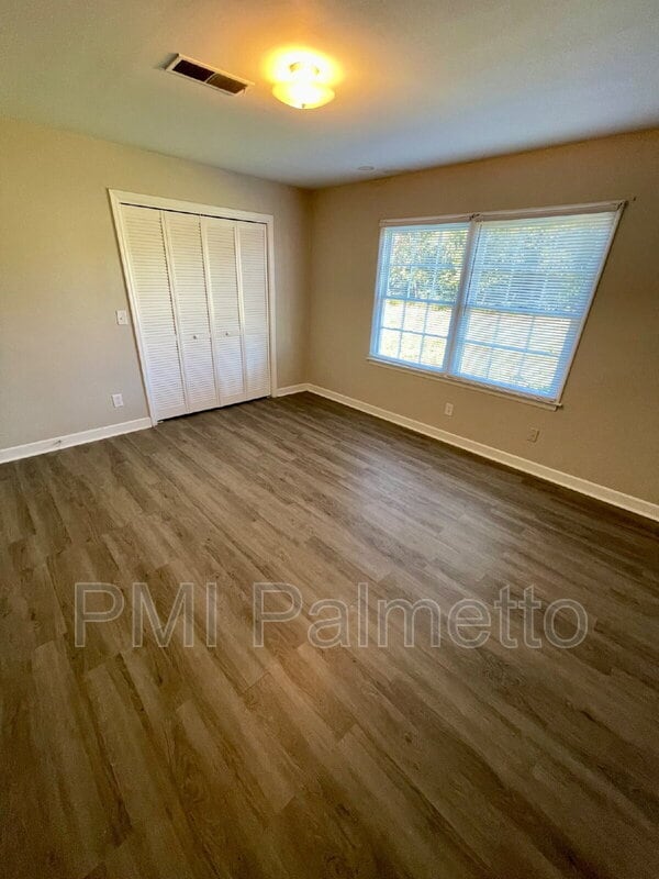 Building Photo - 718 Augusta St