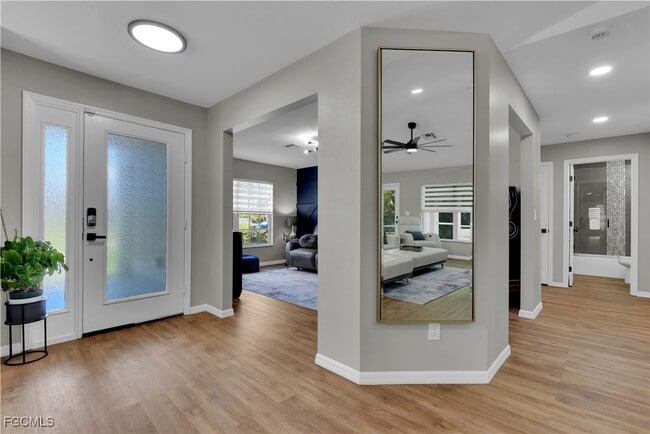 Building Photo - 2004 SW 30th St