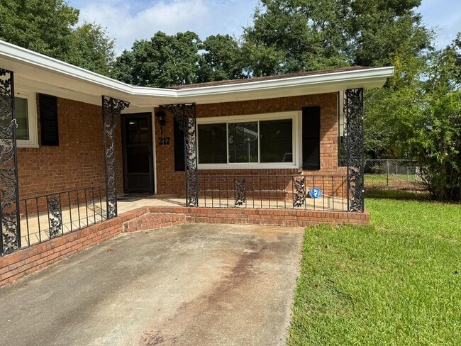 Building Photo - 217 Virginia Dr