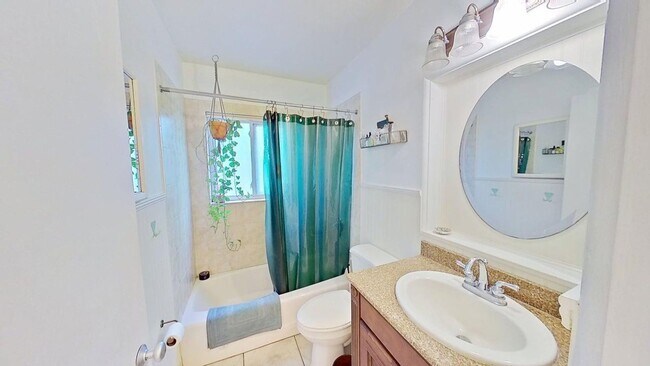 Building Photo - Lake Pasadena - Charming 2 Bedroom Home with Spacious Yard