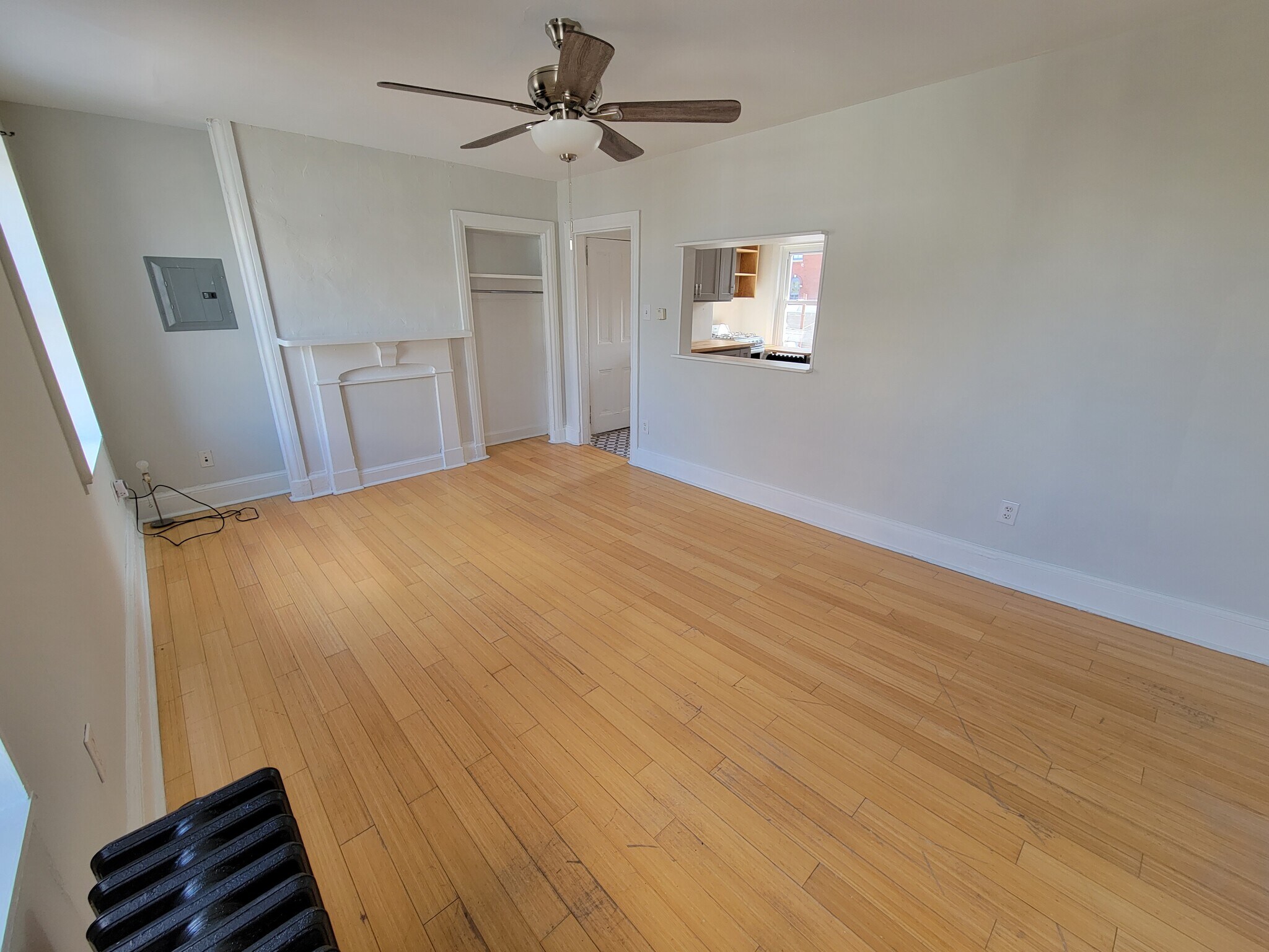 Building Photo - 1863 Frankford Ave