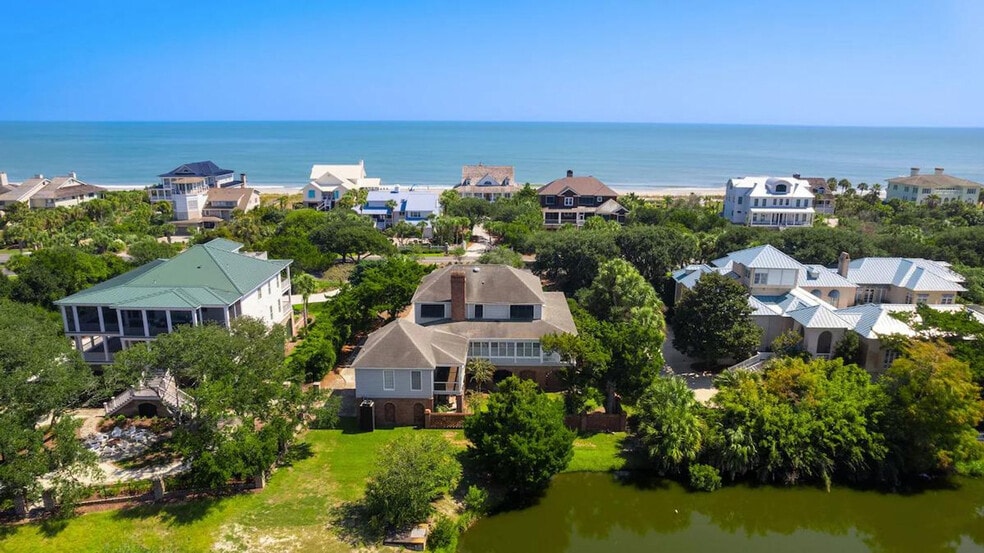 Building Photo - 111 Dune Oaks Dr