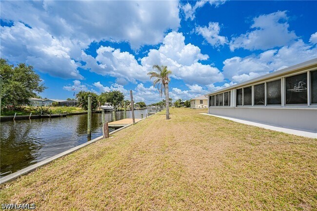 Building Photo - 27381 Voyageur Dr