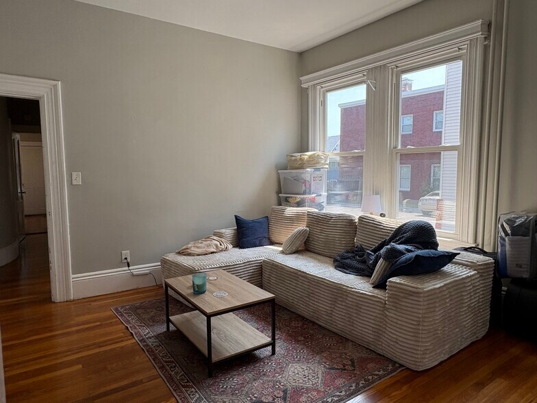 Building Photo - 271 Highland Ave