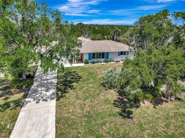 Building Photo - 9125 SE Karin St