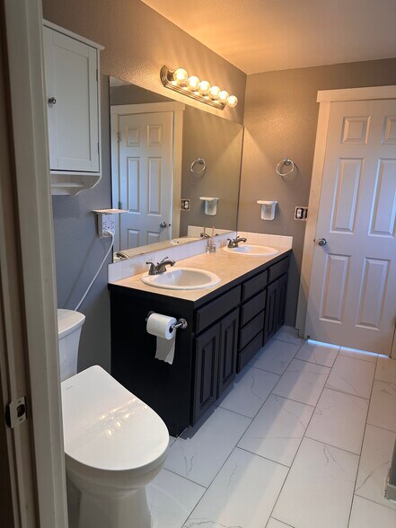 Primary Bath - 1916 S Allen Ave