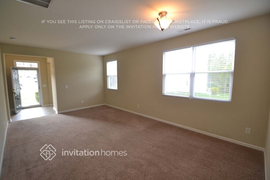 Building Photo - 245 Georgetowne Dr
