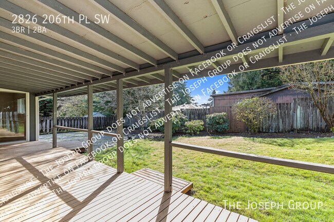 Building Photo - 2826 206th Pl SW