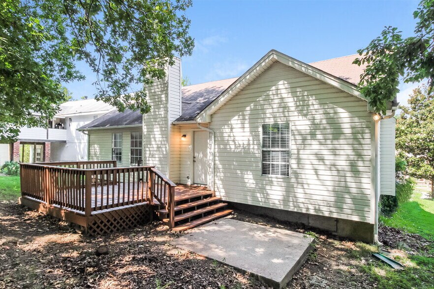 Building Photo - 3724 Belle Oaks Dr