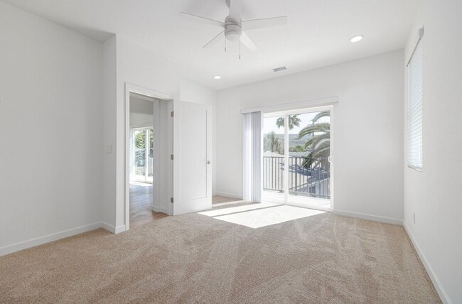 Building Photo - 1/2 Off First Month's Rent - New Construct...