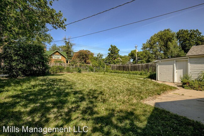 Building Photo - 3 br, 1 bath House - 2673 S 14