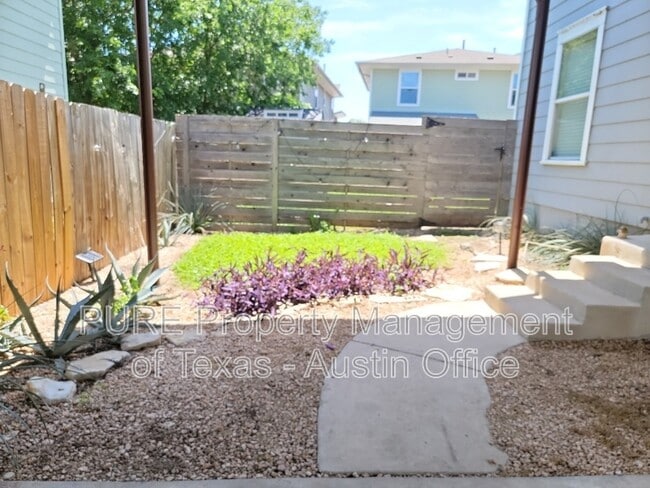 Primary Photo - 2109 Maxwell Ln