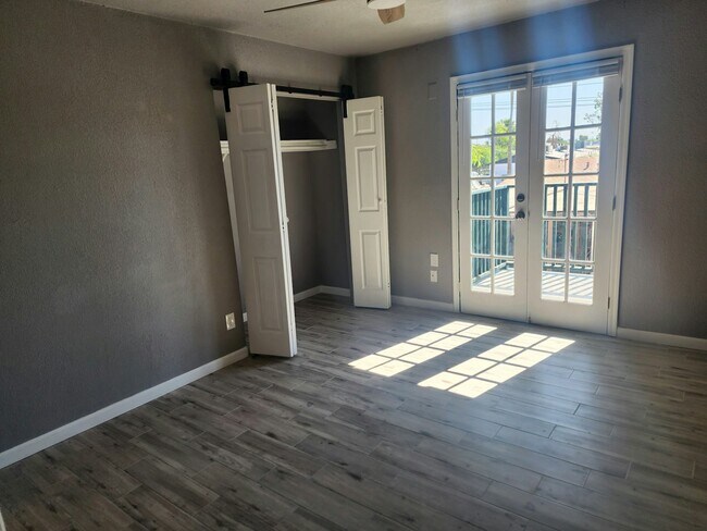 Building Photo - 317 S Stapley Dr