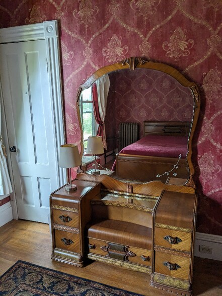 Building Photo - 52 Fairfield Ave