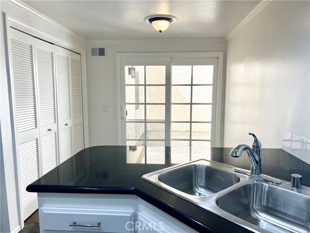 Building Photo - 27521 Nivelada