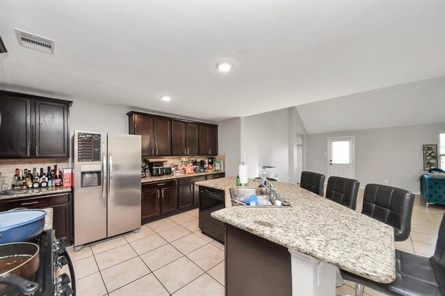 Building Photo - 18326 Trace Pointe Ln