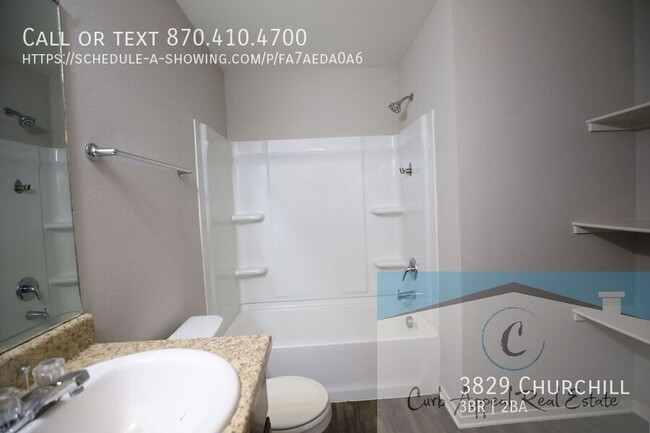 Building Photo - Move in special $800!!  Beautiful 3 bed / ...