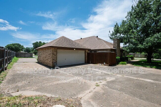 Building Photo - 7417 Lemonwood Ln