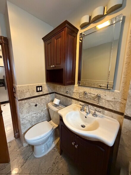 Building Photo - 33 Lafayette St