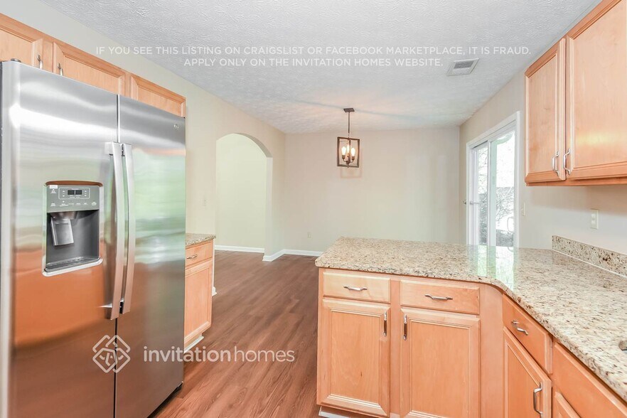 Building Photo - 1607 Eagle Dr